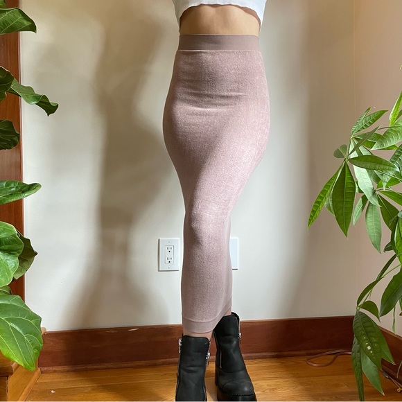 Mauve Pink Pencil Skirt - Picture 3 of 12